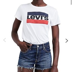 Levi’s graphic tee